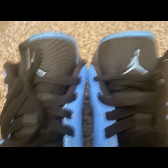 Jordan 1 Low University Blue/Black - Picture 4 of 5